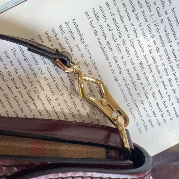 Burberry House Check Pattern Crossbody Bag - Picture 6 of 6